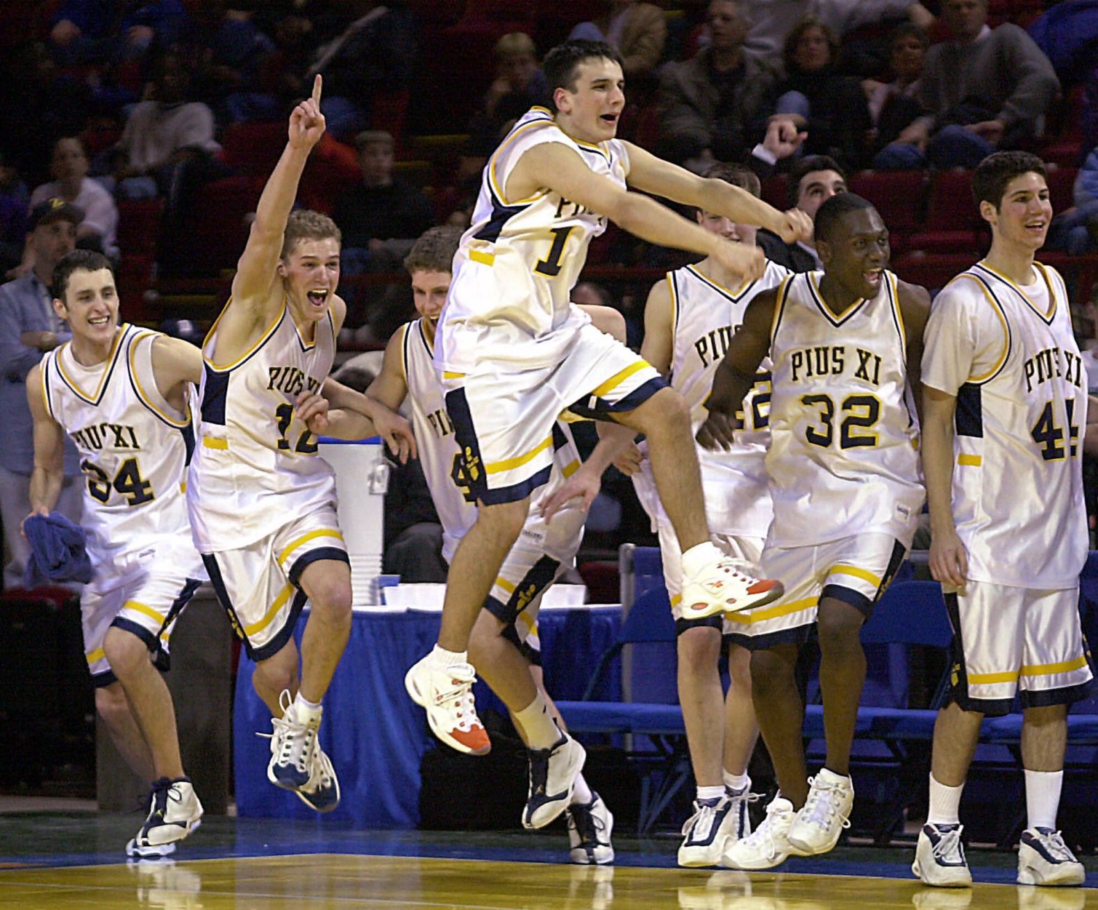 Racine St. Catherine vs. Milwaukee Pius XI in Div. 1 title game - 2000